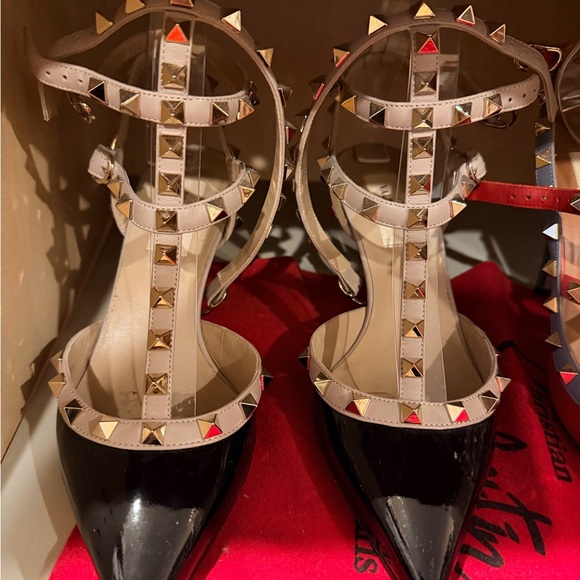 Valentino Patent Black and Tan Rockstud Heels 65mm - Picture 5 of 10